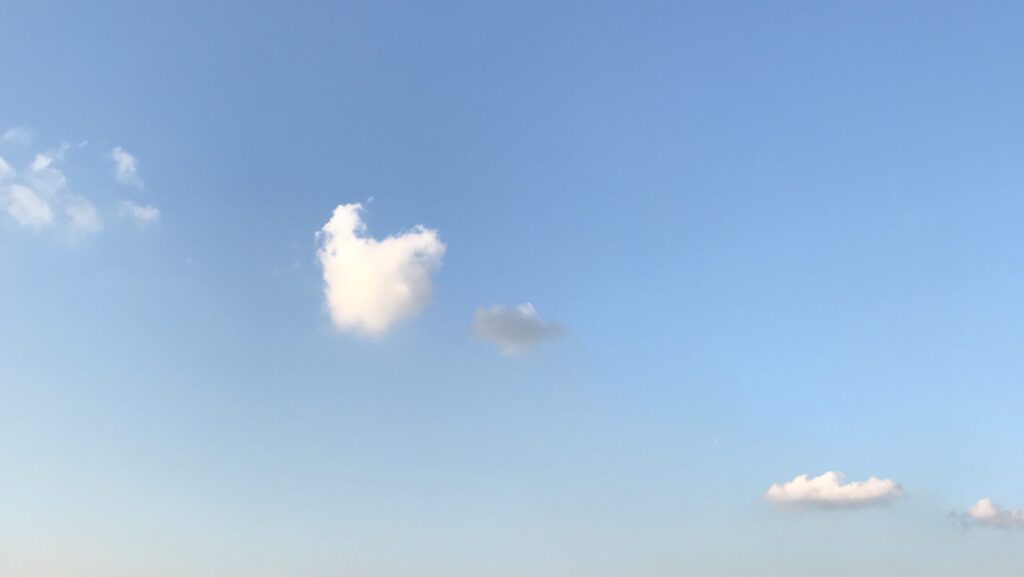 ハートの形をした雲